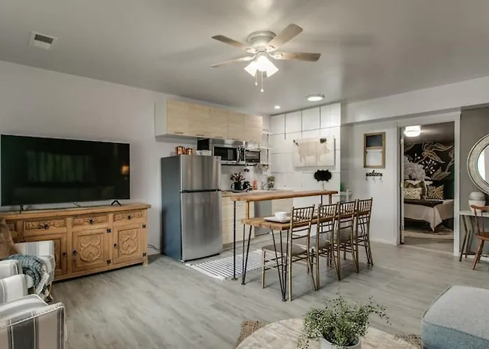 Designer Condo In Hip Zen Yard Midtown Phoenix